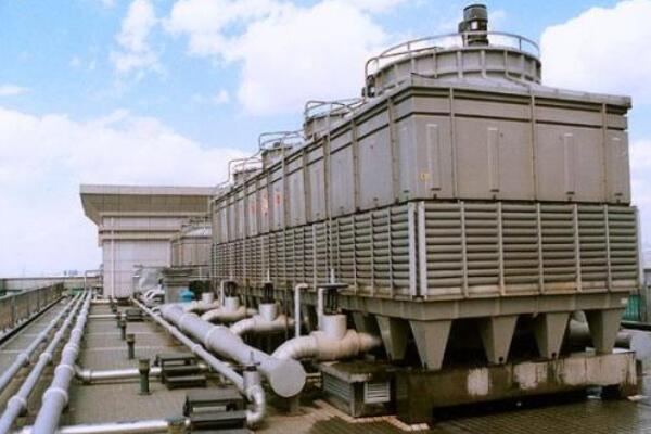 工業(yè)橫流式冷卻塔