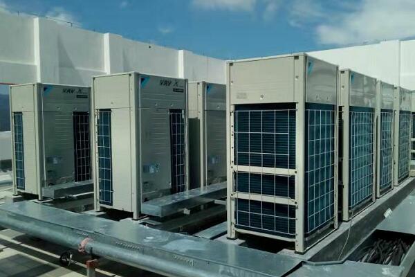 中央空調水機和氟機哪個好