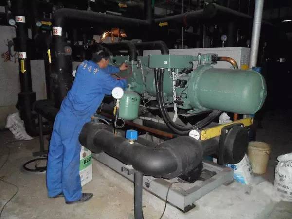 螺桿冷水機組維保