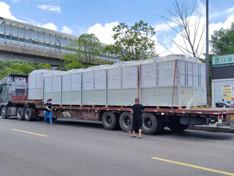 中央空調(diào)到貨